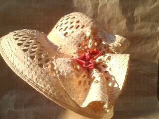 Capeline clochante en fibre de banane